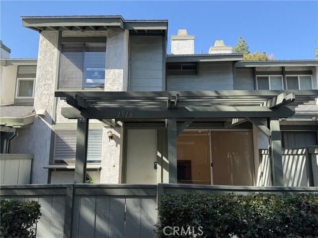 Building Photo - 1916 E 5th St