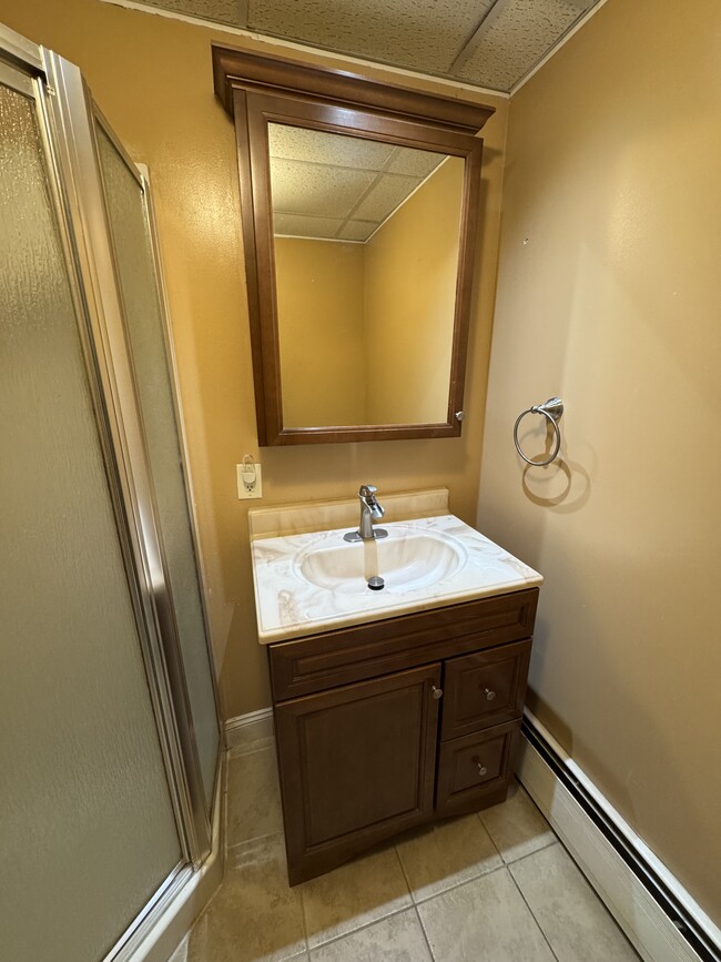 638 Roosevelt Ave Unit 2