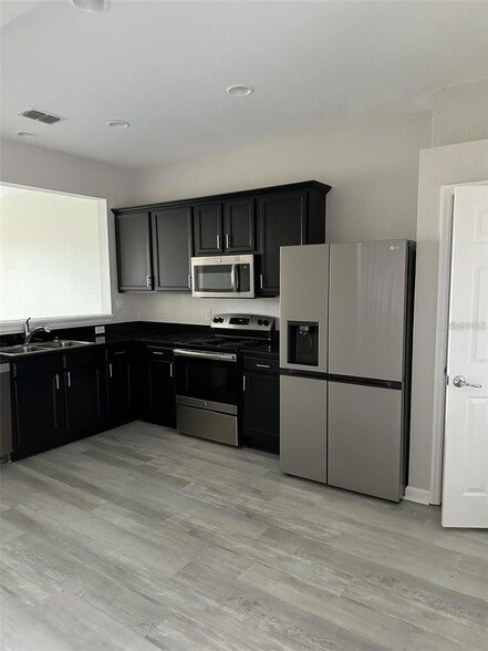Photo - 4500 SW 52nd Cir