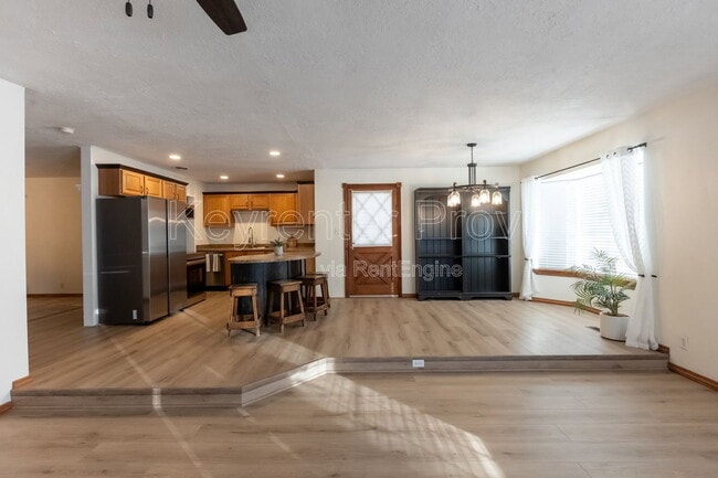 Building Photo - 1845 W 80 S