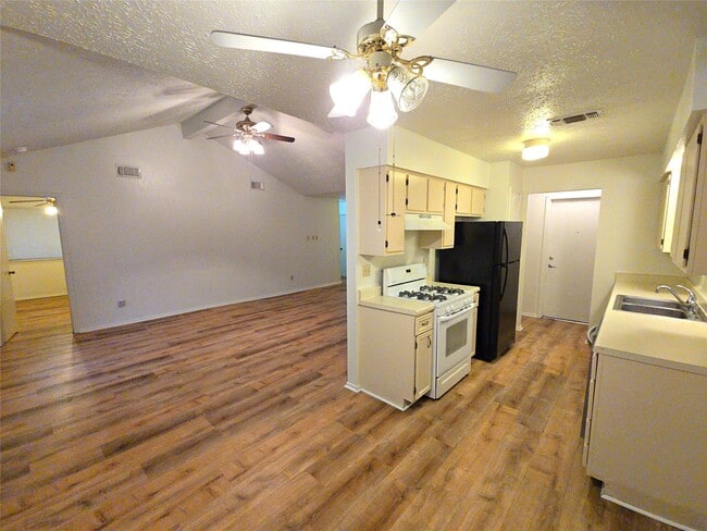 Photo - 10906 Maple Rock Dr