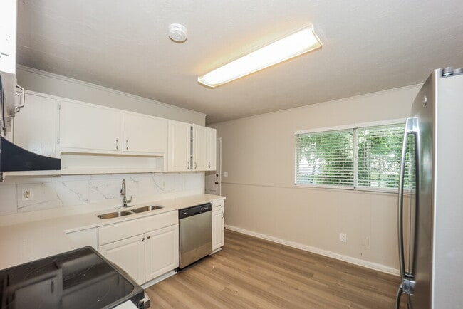 Photo - 8268 Dunellen Ln