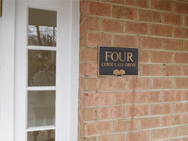 Photo - 4 Consulate Dr Unit 1-M
