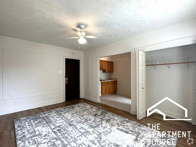 Building Photo - 4531 N Ashland Ave Unit 105 Rental
