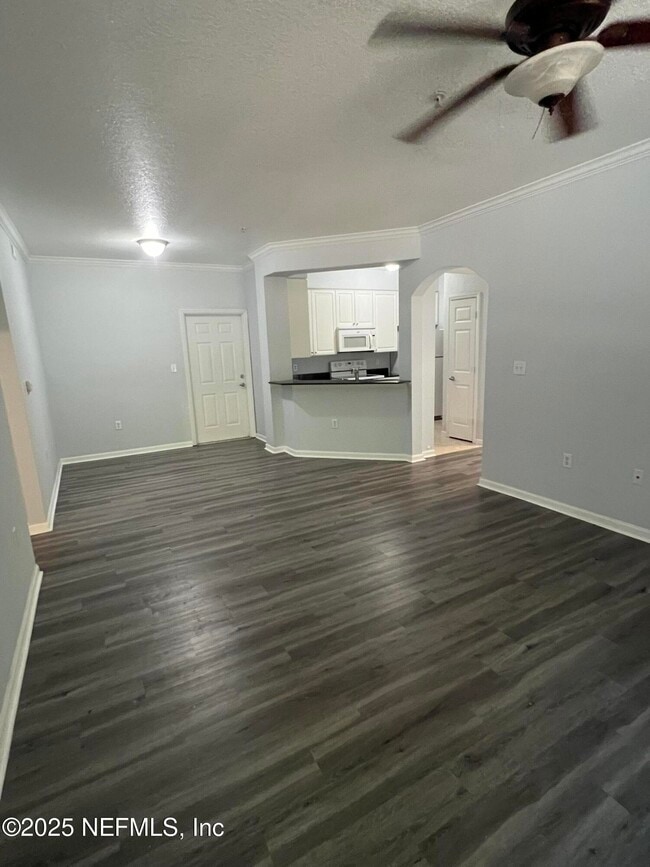 Building Photo - 5617 Bowden Rd Unit 1418