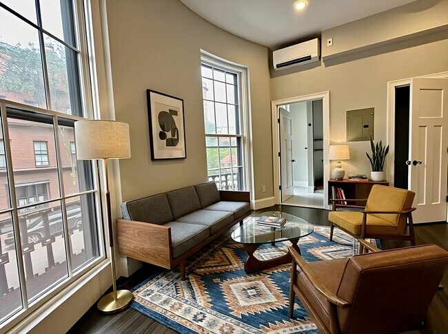 Photo - 105 Charles St Unit 1