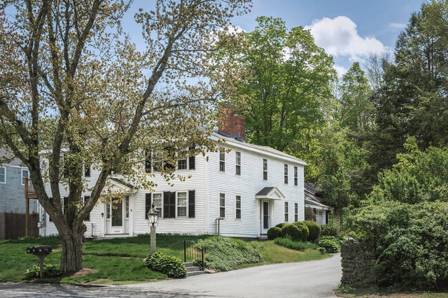 Photo - 329 Main St Unit 329