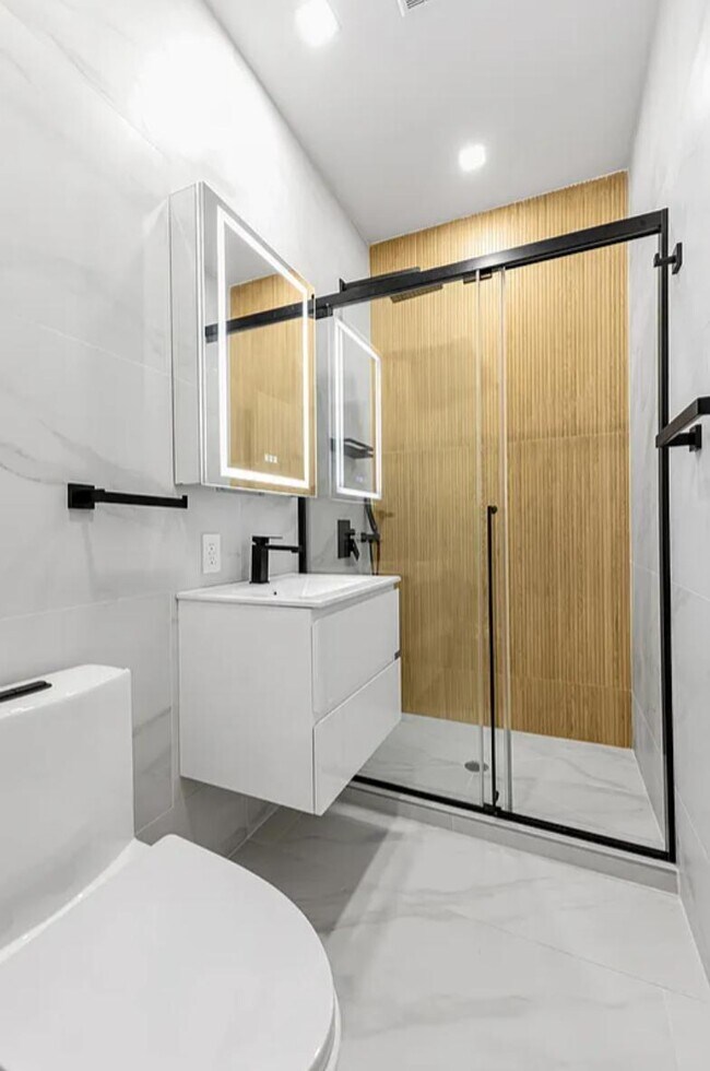 425 W 57th St Unit 2A
