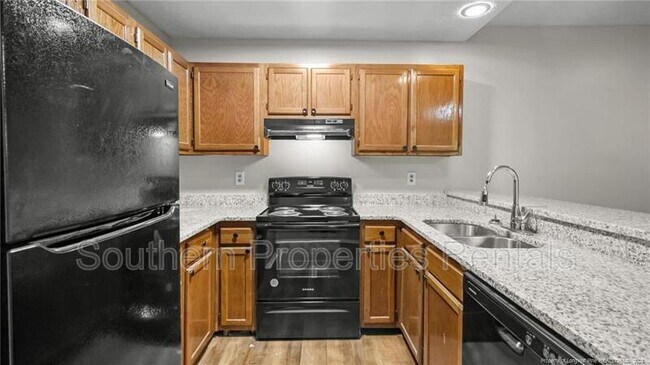 1900 Tryon Dr Unit 3 - 1