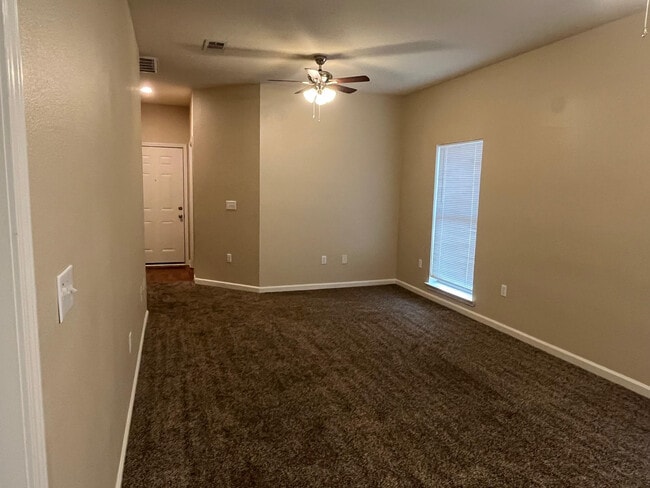 Photo - 285 Bella Sera Ln