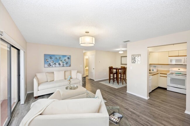 2BR, 1BA - 1,834SF - Living Room
