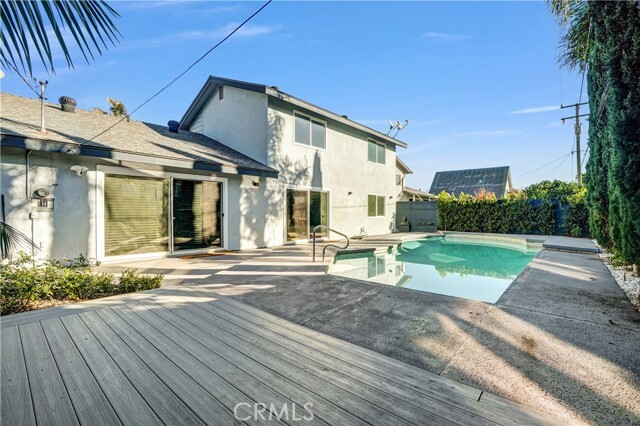 Photo - 553 Sturgeon Dr