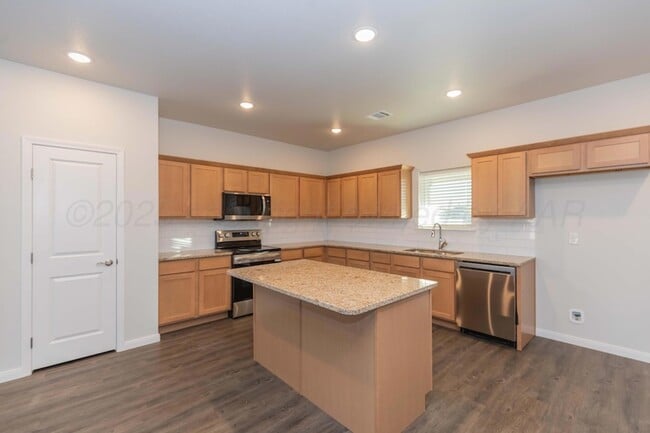 Building Photo - 7518 Beck Dr