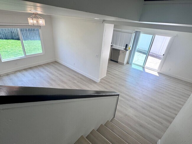 2863 Carmar Way