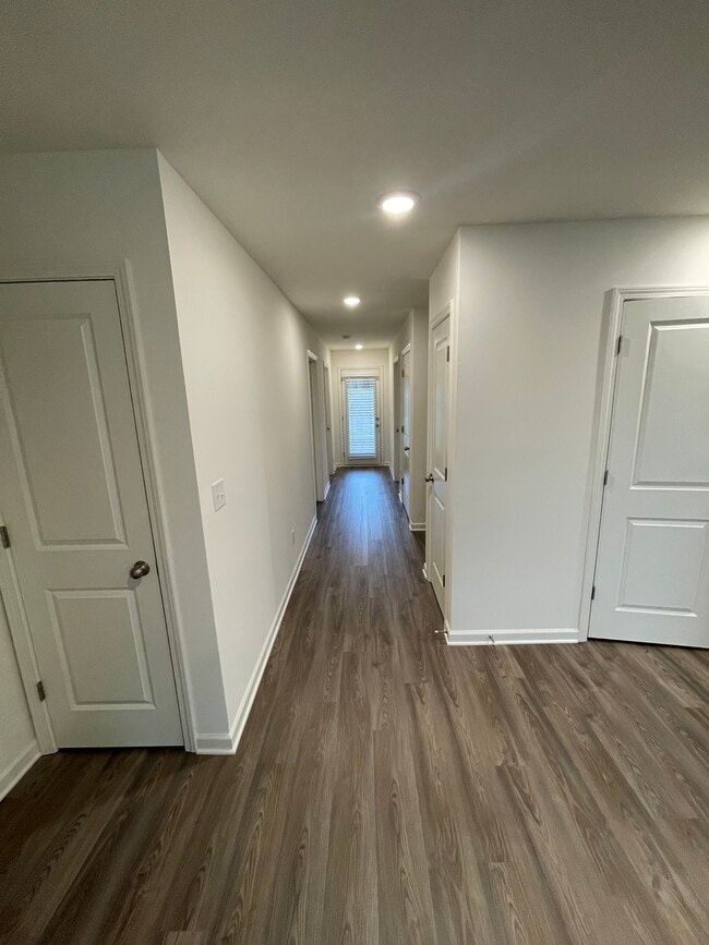 Photo - 154 Lochwolde Dr