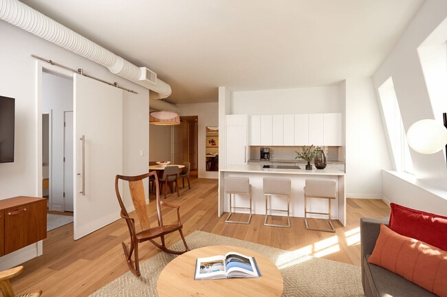 Building Photo - 121 Middle St Unit ID1366938P