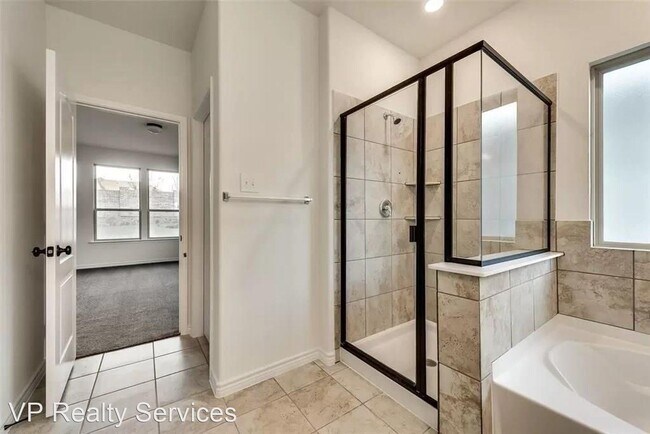 Photo - 4 br, 2 bath House - 2641 warren Lane,