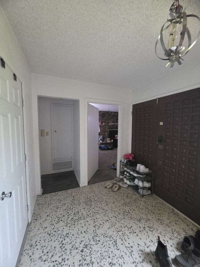 Photo - 5140-5142 Catoctin Dr. Unidad 5140