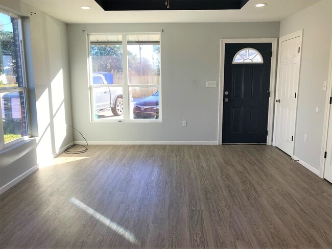 Photo - 3703 Common St Townhome