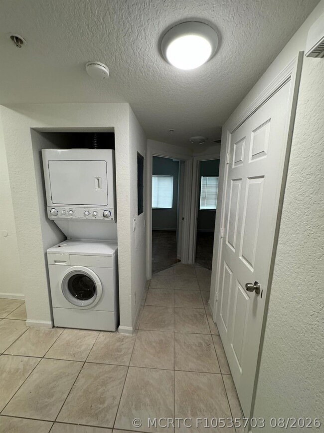 Building Photo - 1161 Golden Lakes Blvd Unit 1311