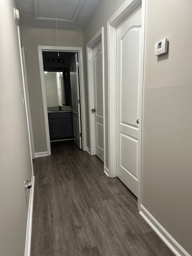 Photo - 6305 Ellenwood Dr