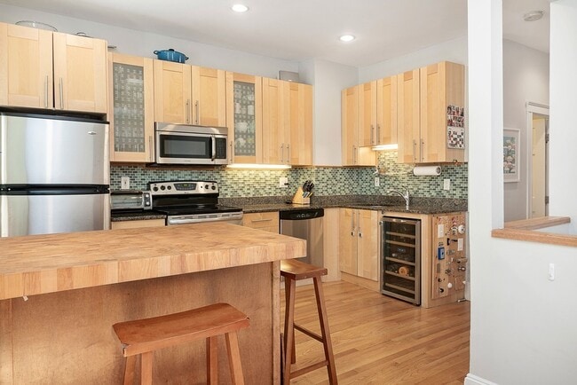 26 Montgomery St Unidad 1