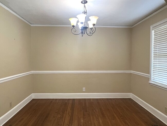 611 Corbin Ave