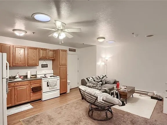 Photo - 214 S Main St Unit B