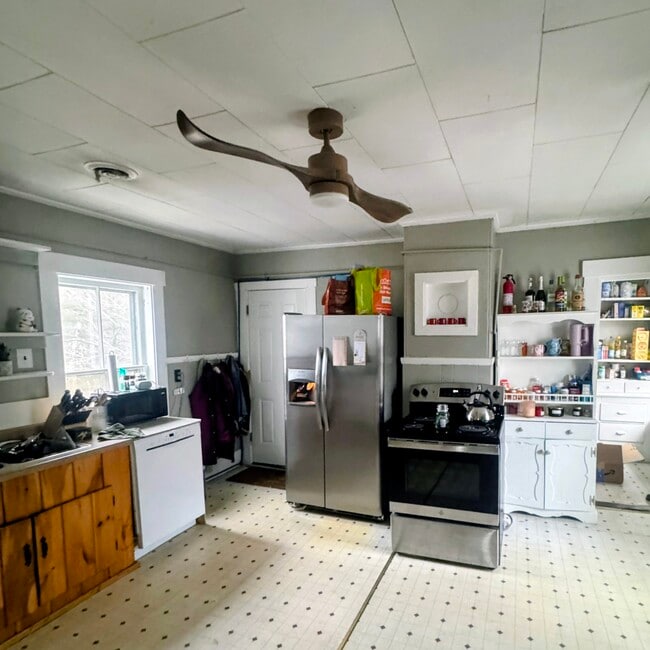 Building Photo - 36 Beal St Unit 2