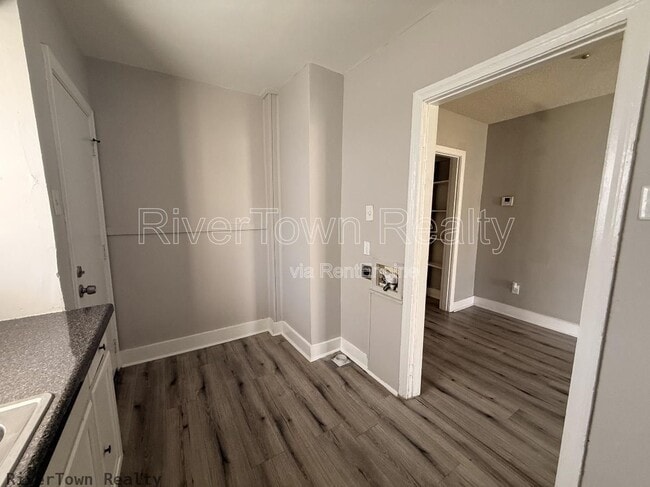 Photo - 3757 Fairmont Ave