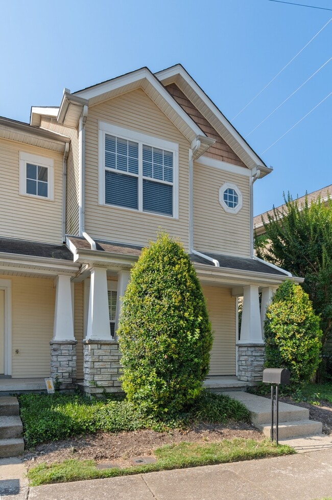 Building Photo - 809 Benton Ave Rental