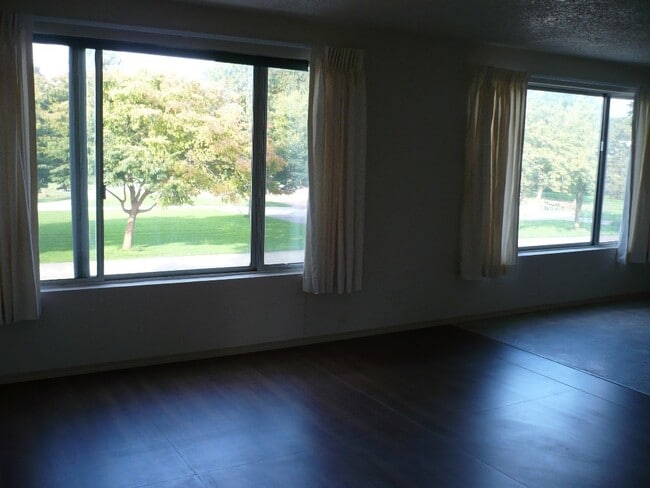 Photo - Large 2 story home in Bethel area.
