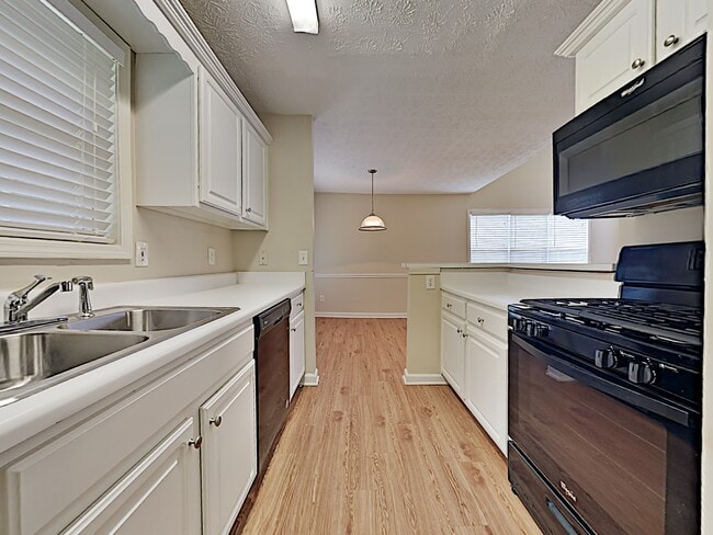 Photo - 105 Unity Cove