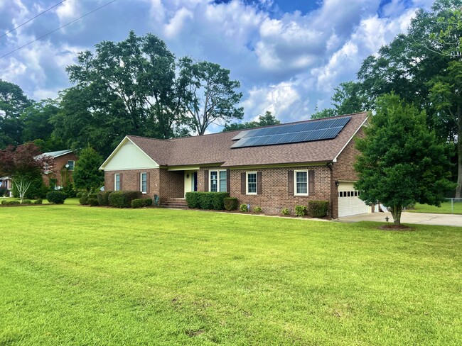 Photo - 1002 Left Bank Dr