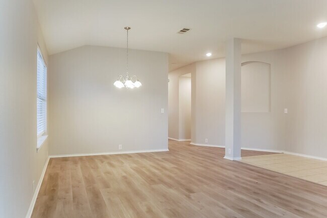 Photo - 4004 Sonoma Dr