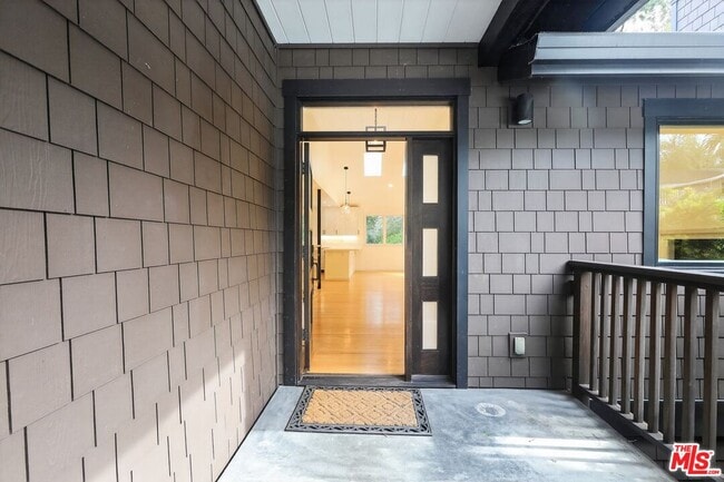 Photo - 502 Chapman Dr