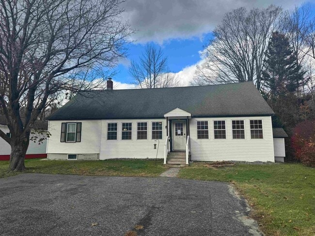 Building Photo - 10 Meadow St