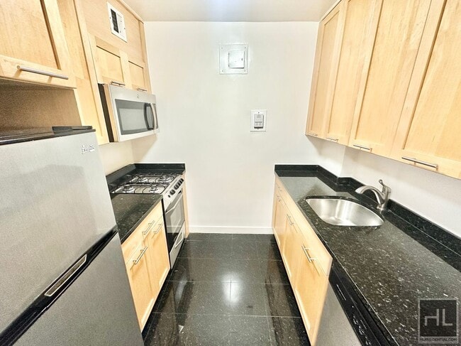 Photo - Fourth Avenue Unit 5N