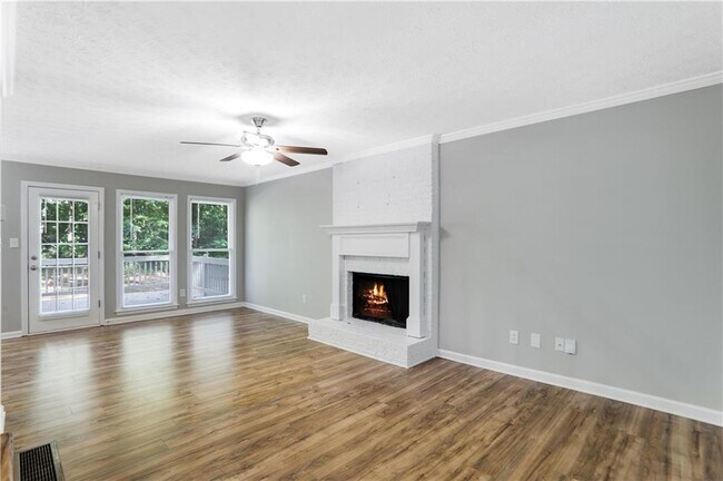 Photo - 130 Cedar Creek Ct