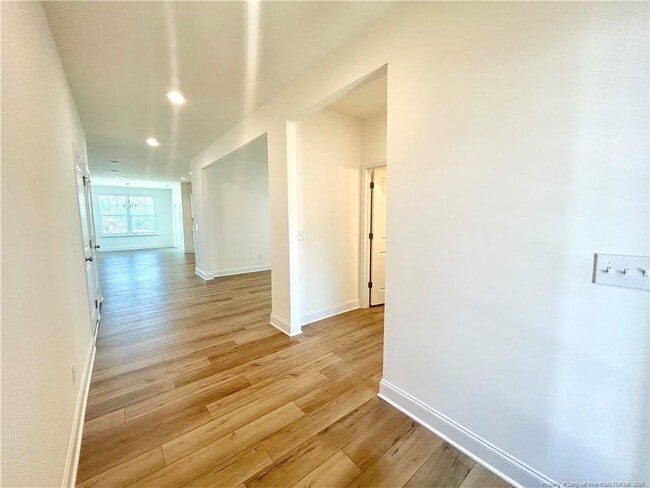 Photo - 282 Creekhaven Dr