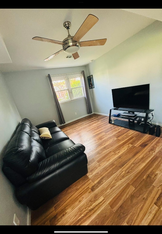 Photo - 587 Darlington Ave