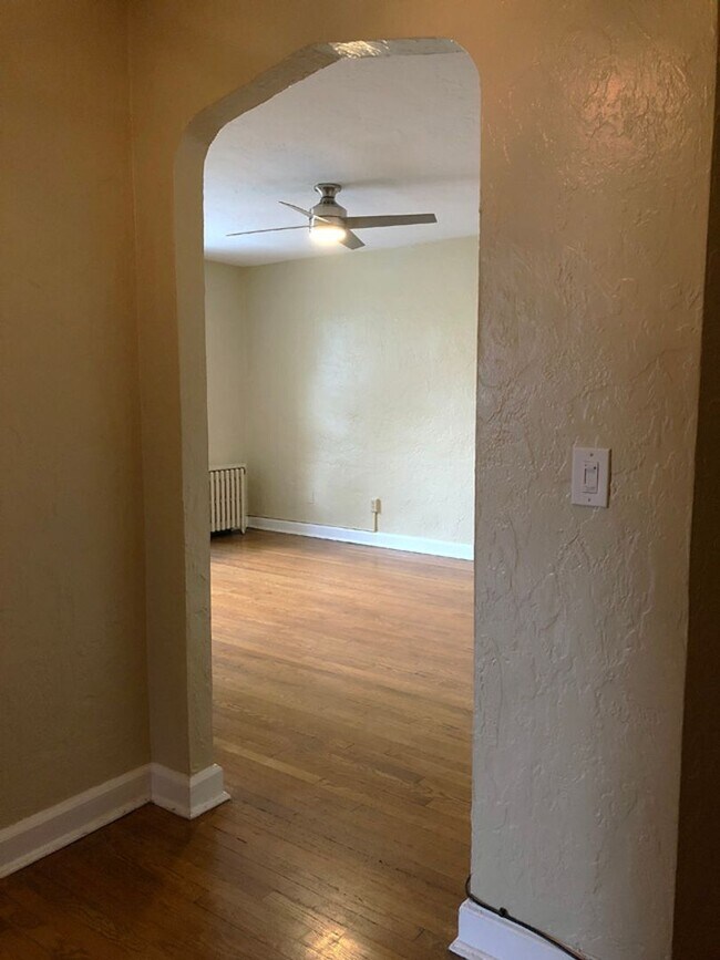 Photo - Spacious One Bedroom In Heart Of Shadyside