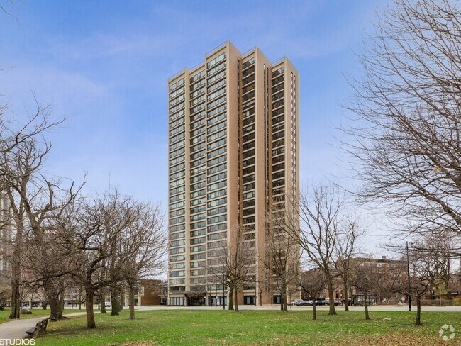 Building Photo - 1850 N Clark St Unit 710 Rental