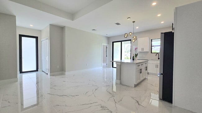 Photo - 702 Hightower Ave S