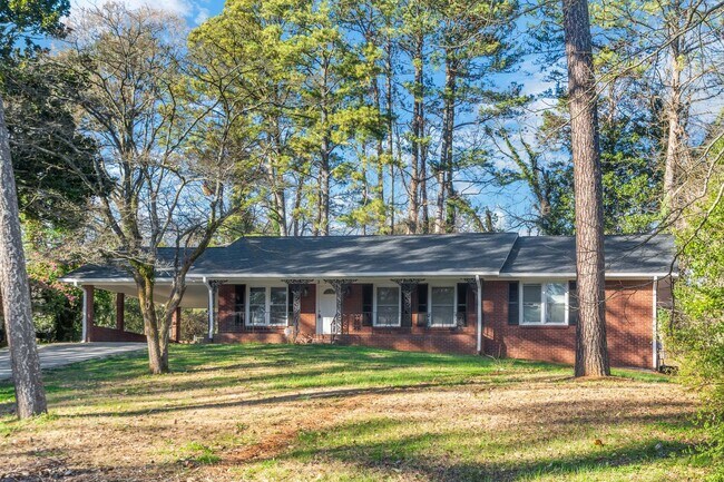 Photo - Don’t Miss Out! Look, Lease, and Live Spec...