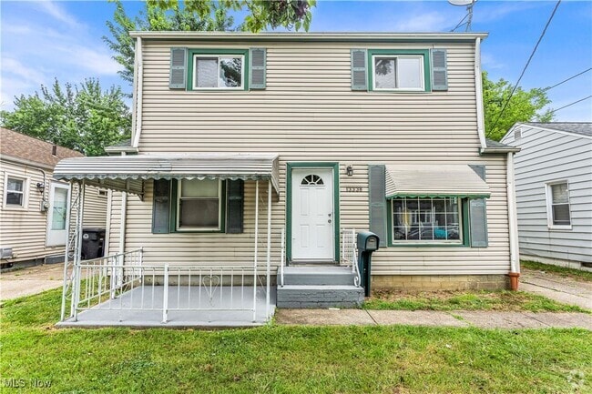 Building Photo - 13338 Bennington Ave Rental