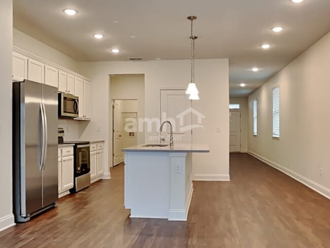 Photo - 558 Onate Cir