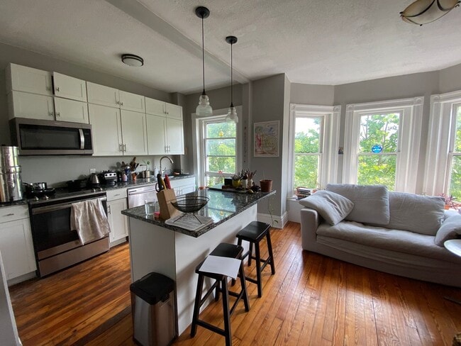 Photo - 1627 W Grace St Unit 3