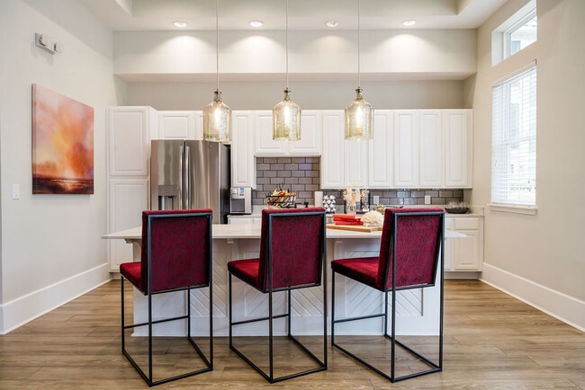 Leasing Center