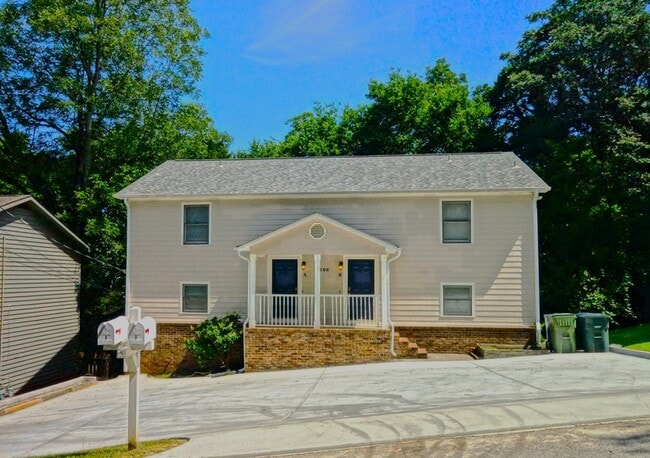 Building Photo - 1705 Toll Gate Rd SE